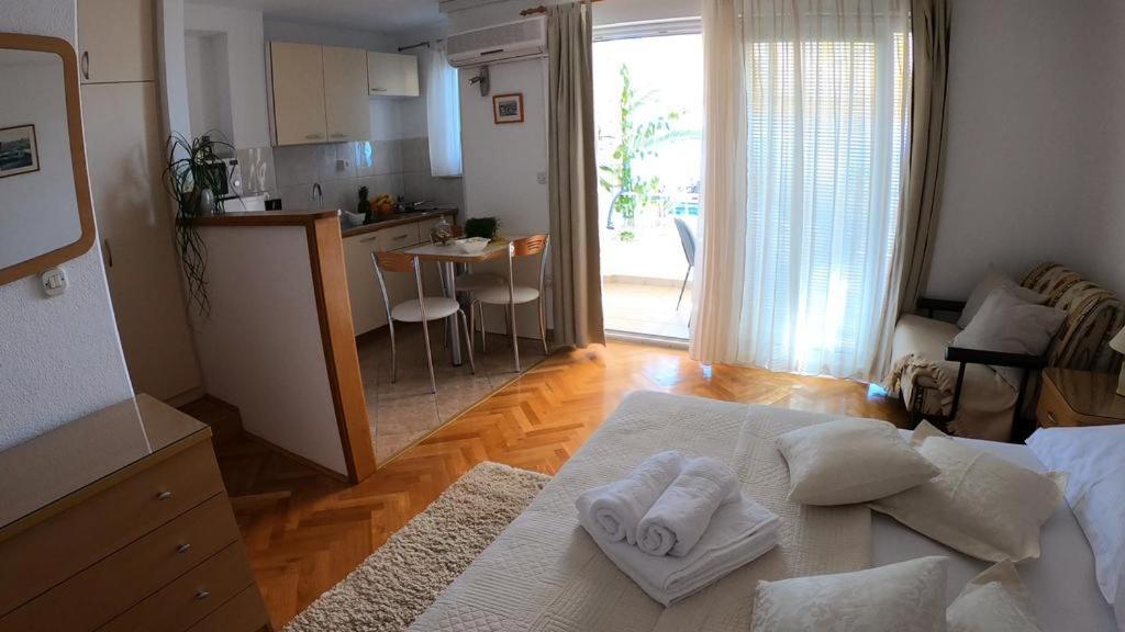 Vanja II Apartamento Tučepi Exterior foto